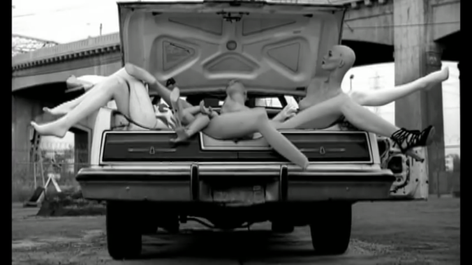 Mannequins in Beyonce's music video for 